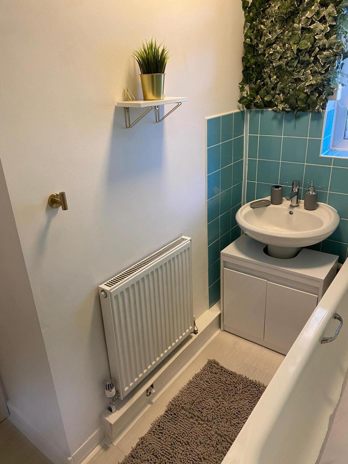 Apartment 18k From London